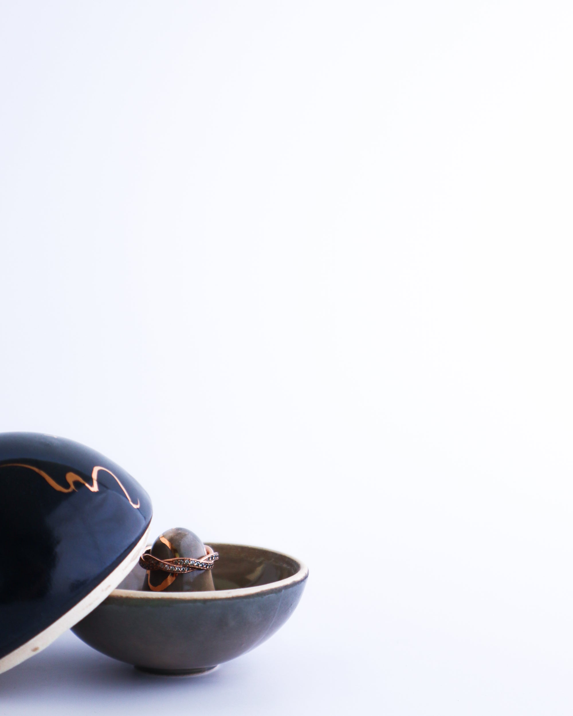 Kinuko Ring Jar